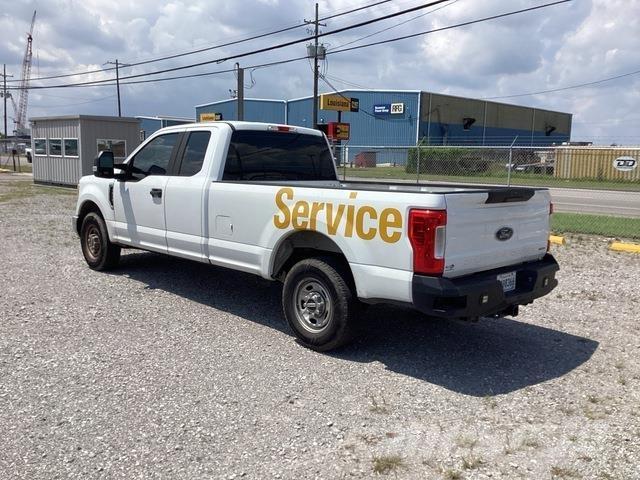 Ford F-250 Bestelwagens met open laadbak