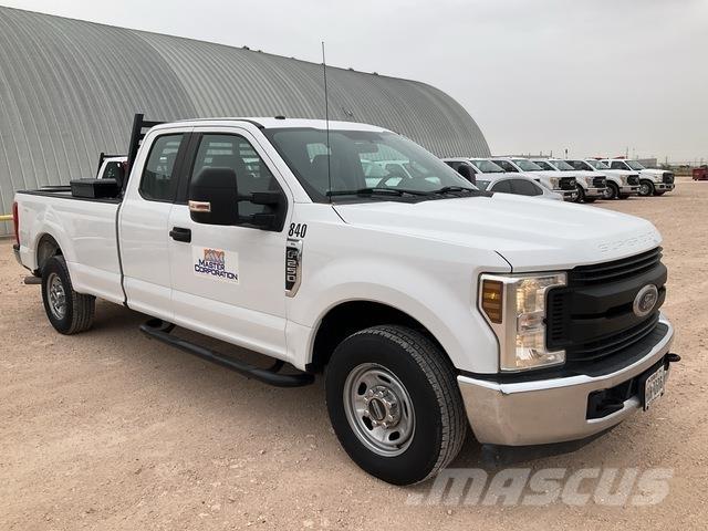 Ford F-250 Bestelwagens met open laadbak
