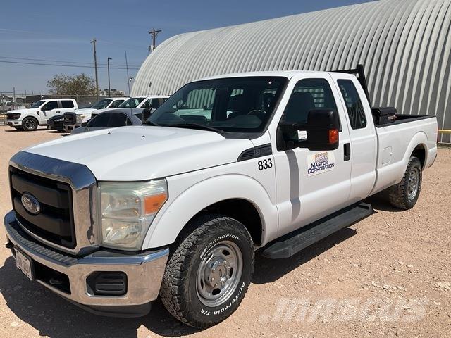 Ford F-250 Bestelwagens met open laadbak