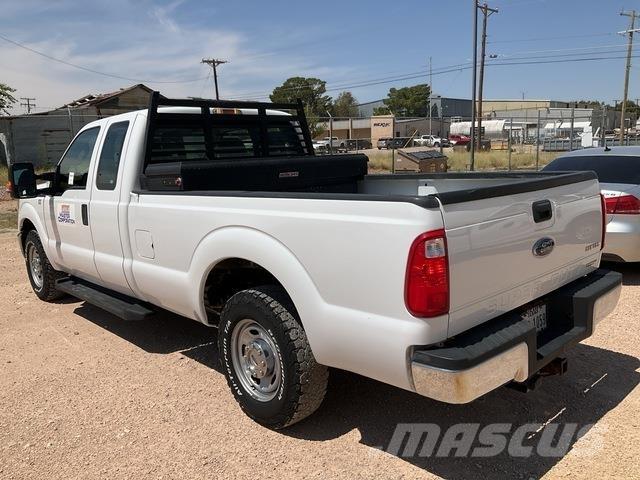 Ford F-250 Bestelwagens met open laadbak