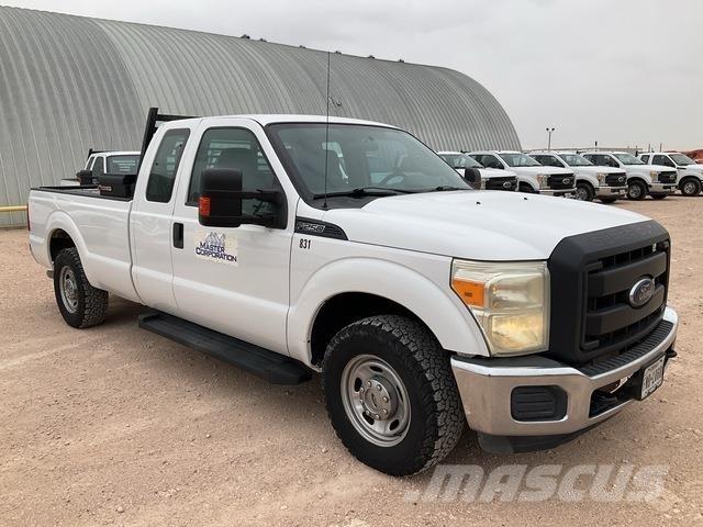 Ford F-250 Bestelwagens met open laadbak