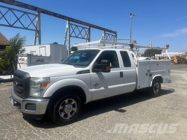 Ford F-250 Bestelwagens met open laadbak
