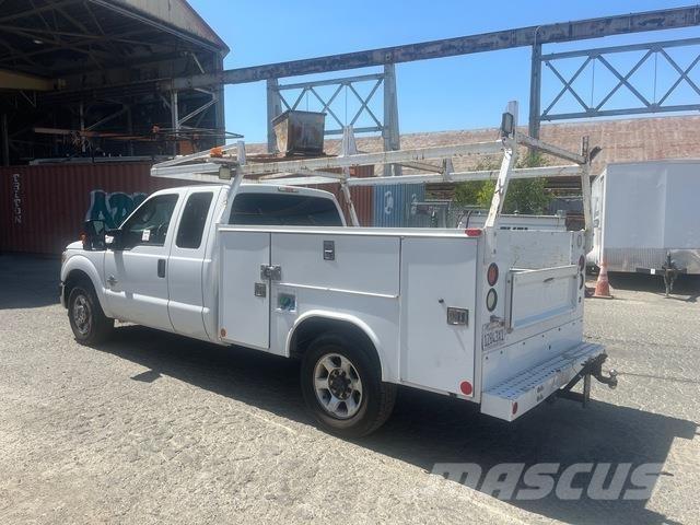 Ford F-250 Bestelwagens met open laadbak