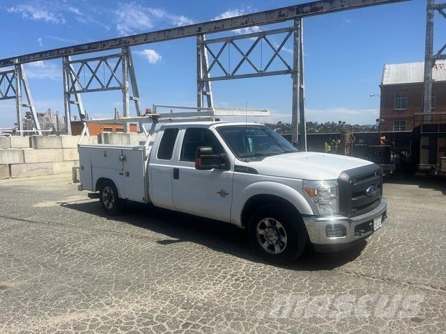 Ford F-250 Bestelwagens met open laadbak