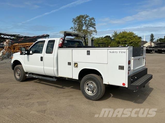 Ford F-250 Bestelwagens met open laadbak