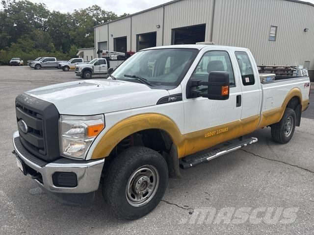 Ford F-250 Bestelwagens met open laadbak