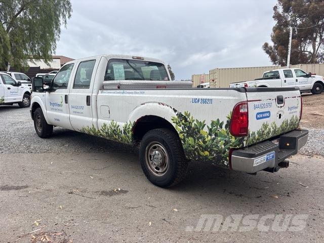 Ford F-250 Bestelwagens met open laadbak