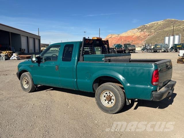 Ford F-250 Bestelwagens met open laadbak