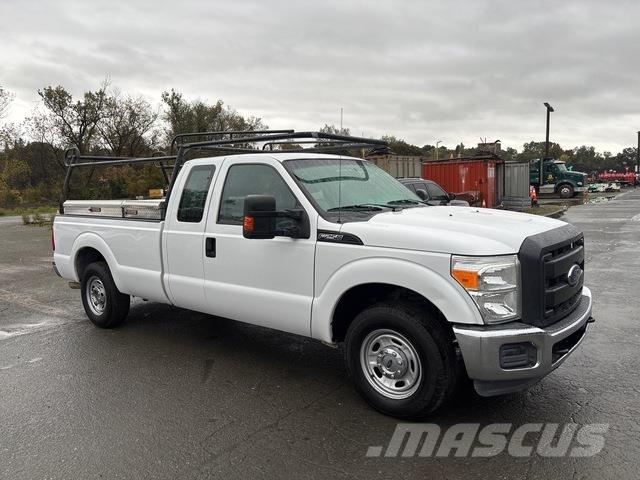 Ford F-250 Bestelwagens met open laadbak