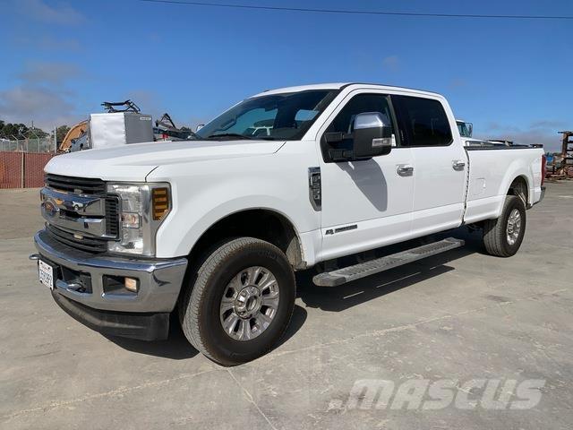 Ford F-250 Bestelwagens met open laadbak