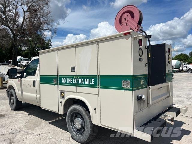 Ford F-350 Bestelwagens met open laadbak