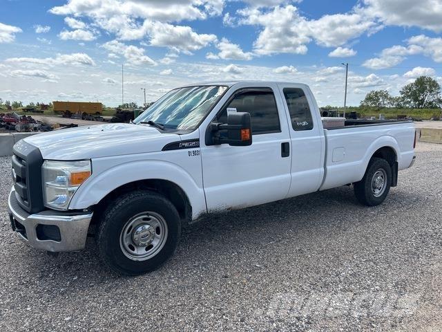 Ford F-350 Bestelwagens met open laadbak
