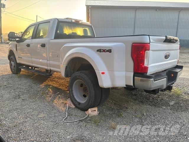 Ford F-350 Bestelwagens met open laadbak
