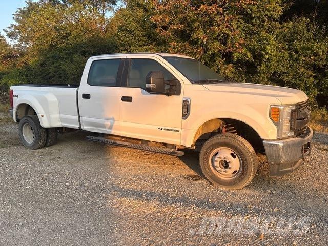 Ford F-350 Bestelwagens met open laadbak