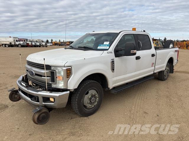 Ford F-350 Bestelwagens met open laadbak