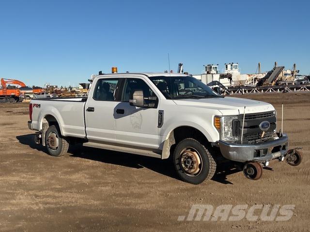 Ford F-350 Bestelwagens met open laadbak