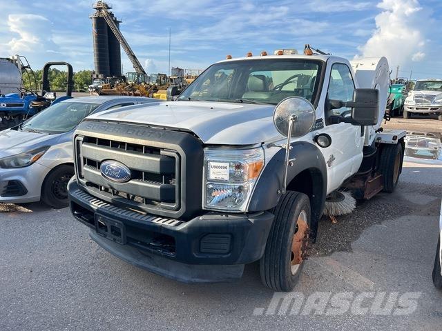 Ford F-450 Veegwagens