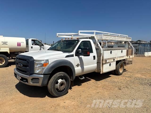 Ford F-450 Bestelwagens met open laadbak