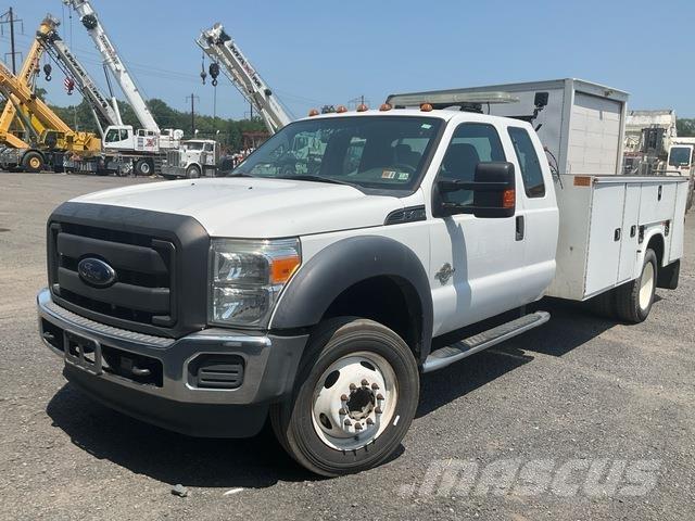 Ford F-450 Bestelwagens met open laadbak