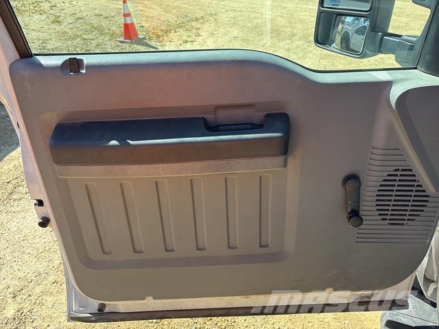 Ford F-450 Bestelwagens met open laadbak