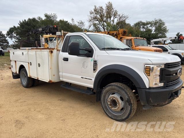 Ford F-450 Bestelwagens met open laadbak