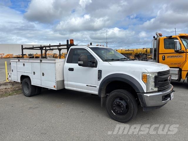 Ford F-450 Bestelwagens met open laadbak