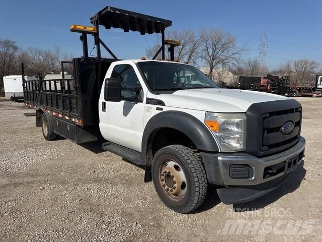 Ford F-550 Platte bakwagens