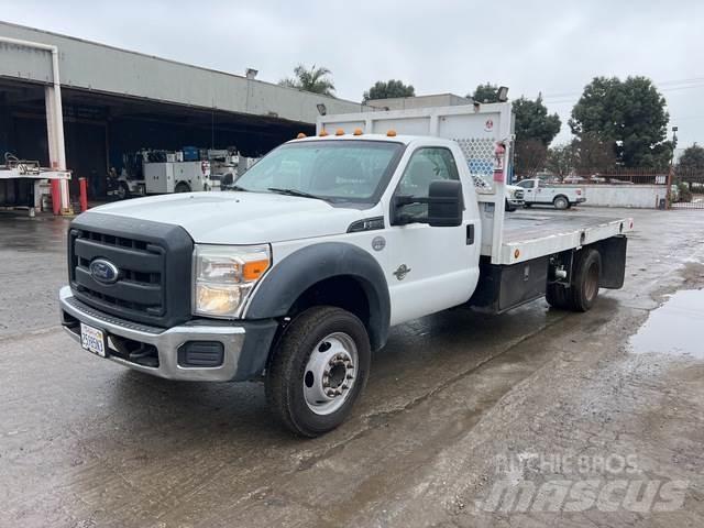 Ford F-550 Platte bakwagens
