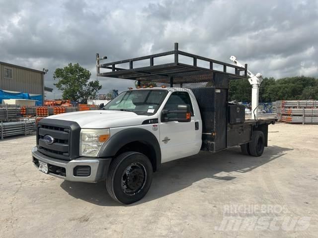 Ford F-550 Platte bakwagens