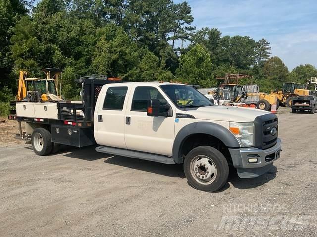 Ford F-550 Platte bakwagens