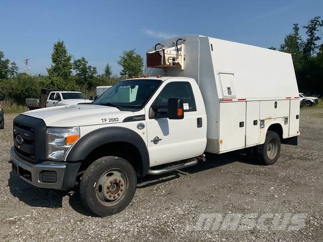 Ford F-550 Bestelwagens met open laadbak