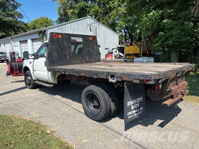 Ford F-550 Platte bakwagens