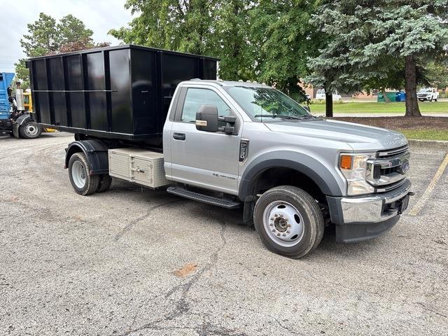 Ford F-550 Vrachtwagen met containersysteem