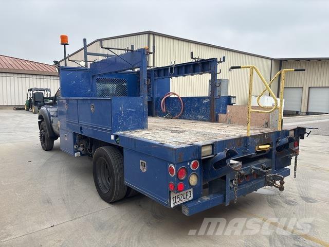 Ford F-550 Bestelwagens met open laadbak