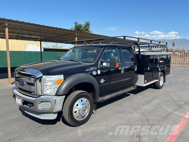 Ford F-550 Bestelwagens met open laadbak