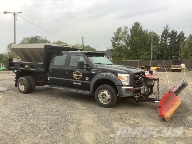 Ford F-550 Sneeuwschuivers en -ploegen