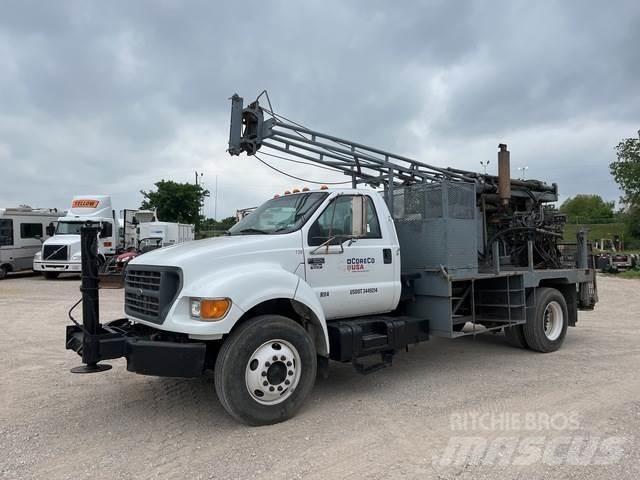 Ford F-650 Mobiele Boorinstallatie