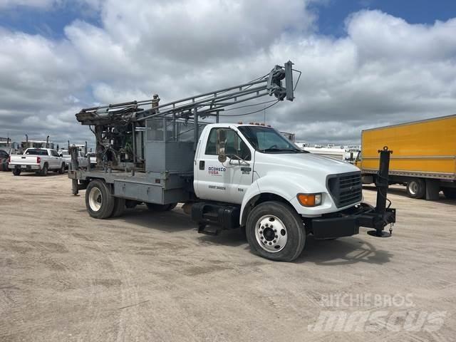 Ford F-650 Mobiele Boorinstallatie