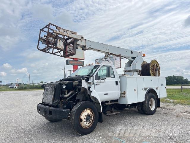 Ford F-650 Auto hoogwerkers