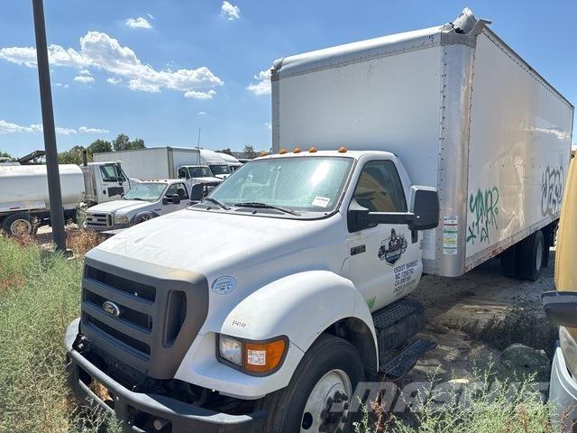 Ford F-750 Bakwagens met gesloten opbouw