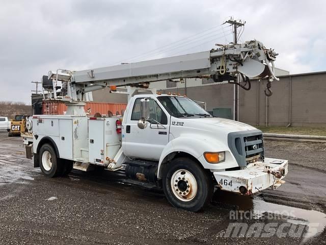 Ford F-750 Mobiele Boorinstallatie