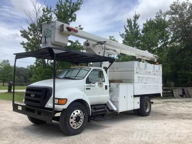Ford F-750 Auto hoogwerkers