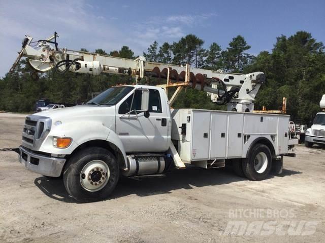 Ford F-750 Mobiele Boorinstallatie