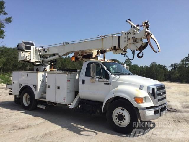 Ford F-750 Mobiele Boorinstallatie