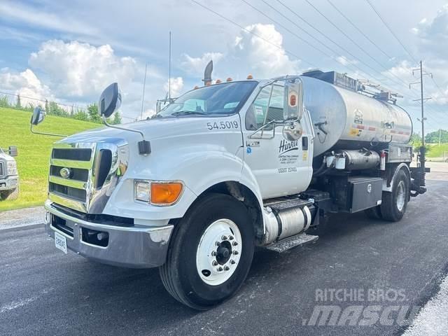 Ford F-750 Betonmixers en pompen