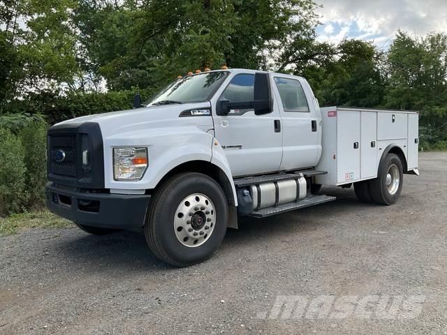Ford F-750 Bestelwagens met open laadbak