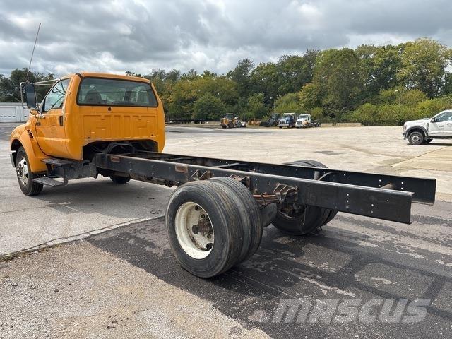 Ford F-750 Cabine en interieur