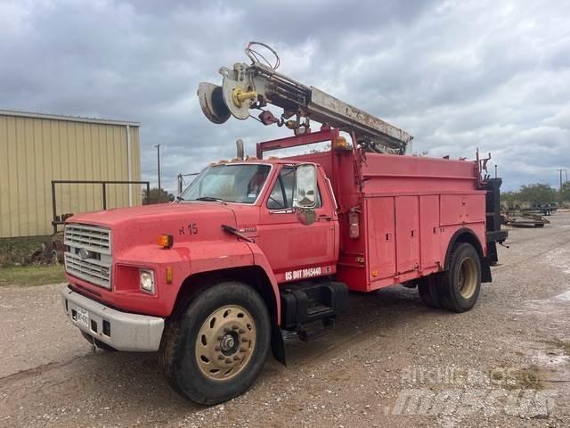Ford F800 Bestelwagens met open laadbak