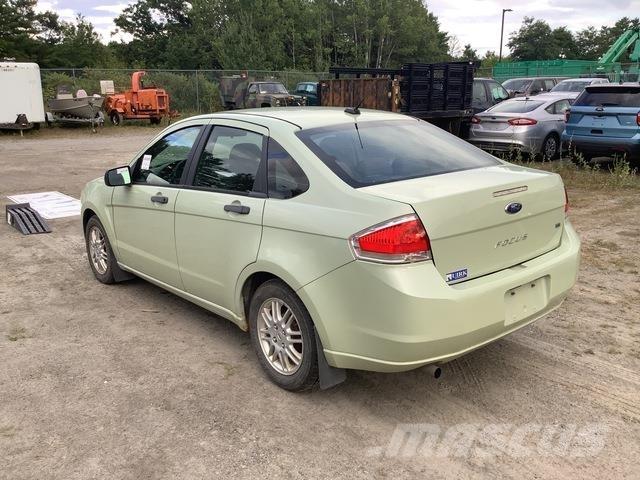 Ford Focus SE Auto's