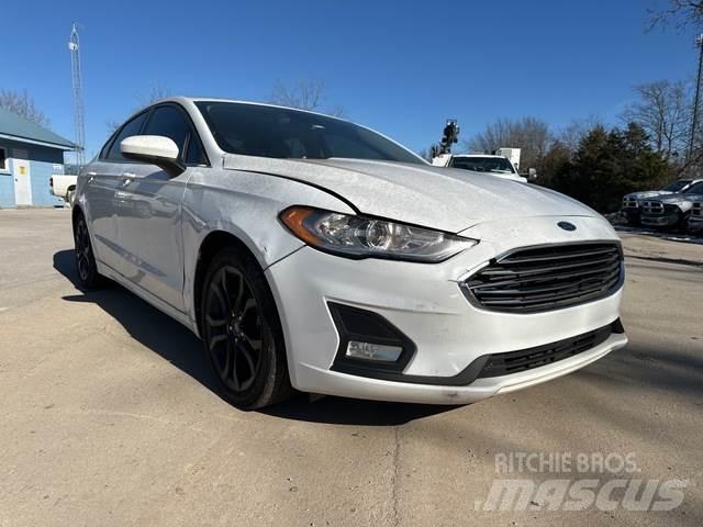 Ford Fusion Auto's